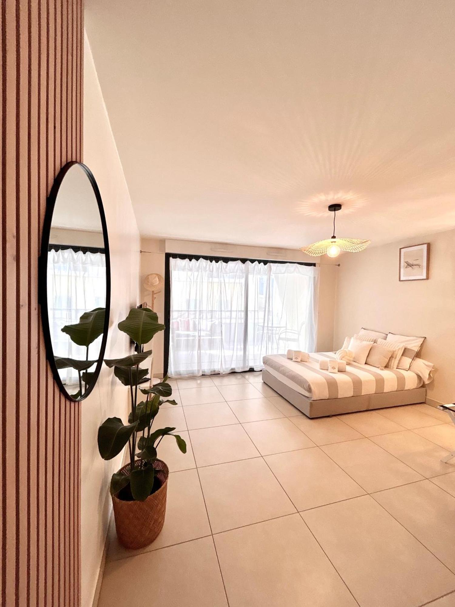 Studio Neuf - Portes De Monaco - Confort - Wifi - Clim エクステリア 写真