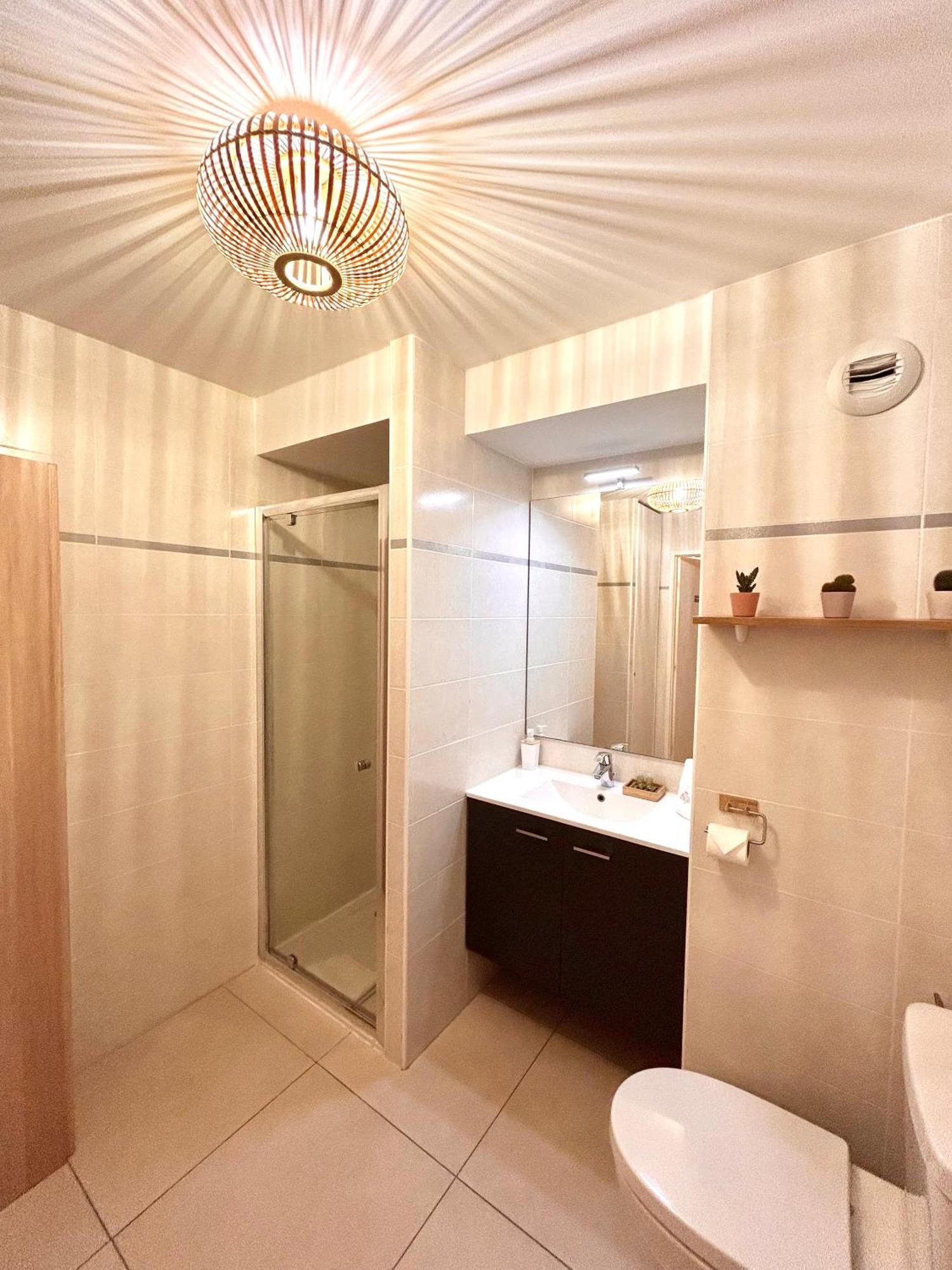 Studio Neuf - Portes De Monaco - Confort - Wifi - Clim エクステリア 写真